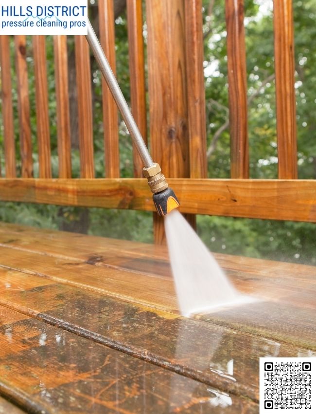 What training do the cleaning experts undergo?