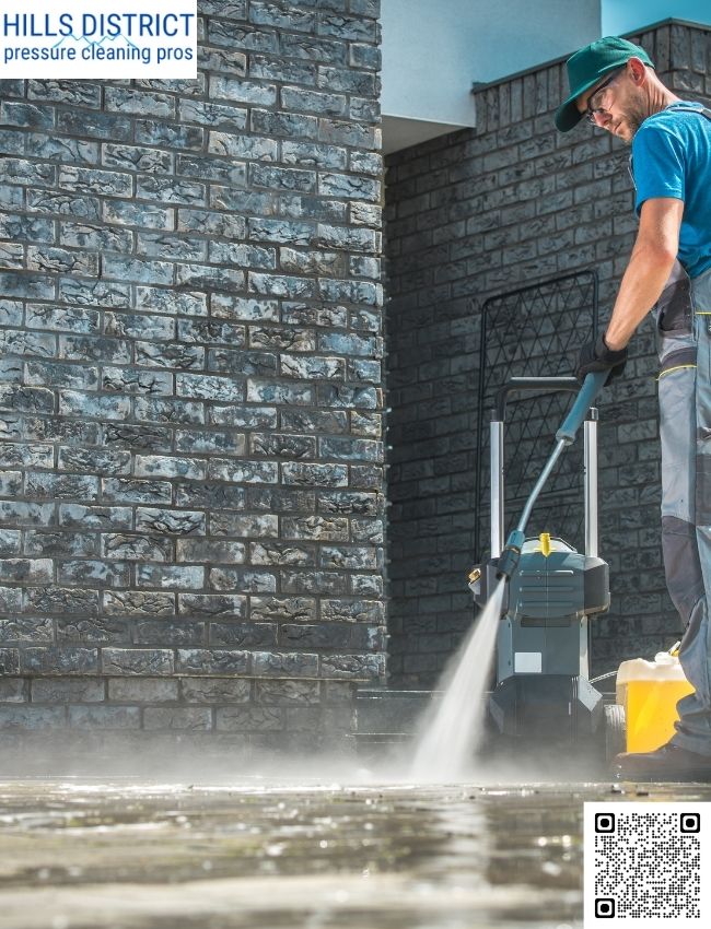 What training do the cleaning experts undergo?