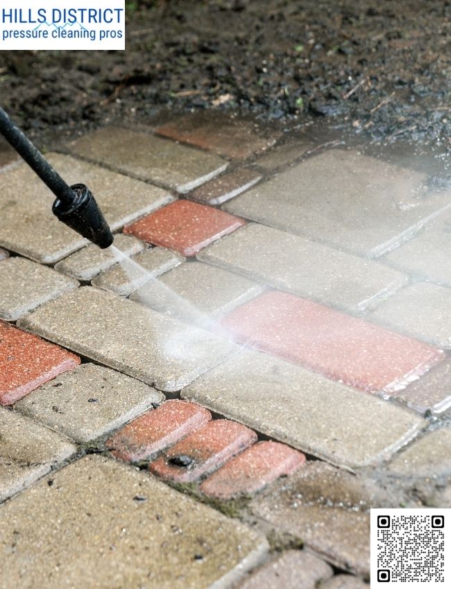 What is the customer feedback on Hills District Pressure Cleaning Pros?