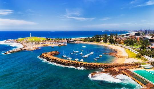 Wollongong’s Climate: A Mild Oceanic Environment with Seasonal Extremes